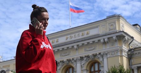 Gospodarka Rosji słabnie. Bank centralny tnie prognozę
