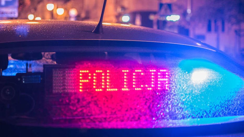 Uciekał przed policją i zderzył się z radiowozem. „Nazbierał” 85 punktów karnych