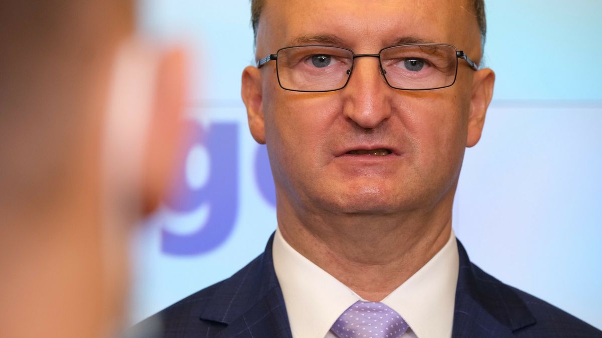 Orygina? tzw. Uk?adu Warszawskiego trafi? do Archiwum Akt NowychFot. Mateusz Grochocki/East News. Warszawa, 23.09.2020. MSZ. Uroczystosc przekazania oryginalu tzw. Ukladu Warszawskiego z Archiwum Ministerstwa Spraw Zag do Archiwum Akt Nowych.N/z: sekretarz stanu w Ministerstwie Spraw Wewnetrznych Piotr WawrzykN/z: sekretarz stanu w Ministerstwie Spraw Wewnetrznych Piotr WawrzykMateusz Grochocki