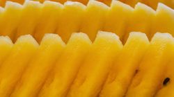 Spala tłuszcz, ułatwia zasypianie. Warto jeść wieczorem