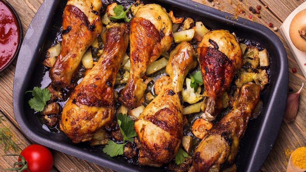 Pałki z kurczaka piekę z nietypowymi owocami