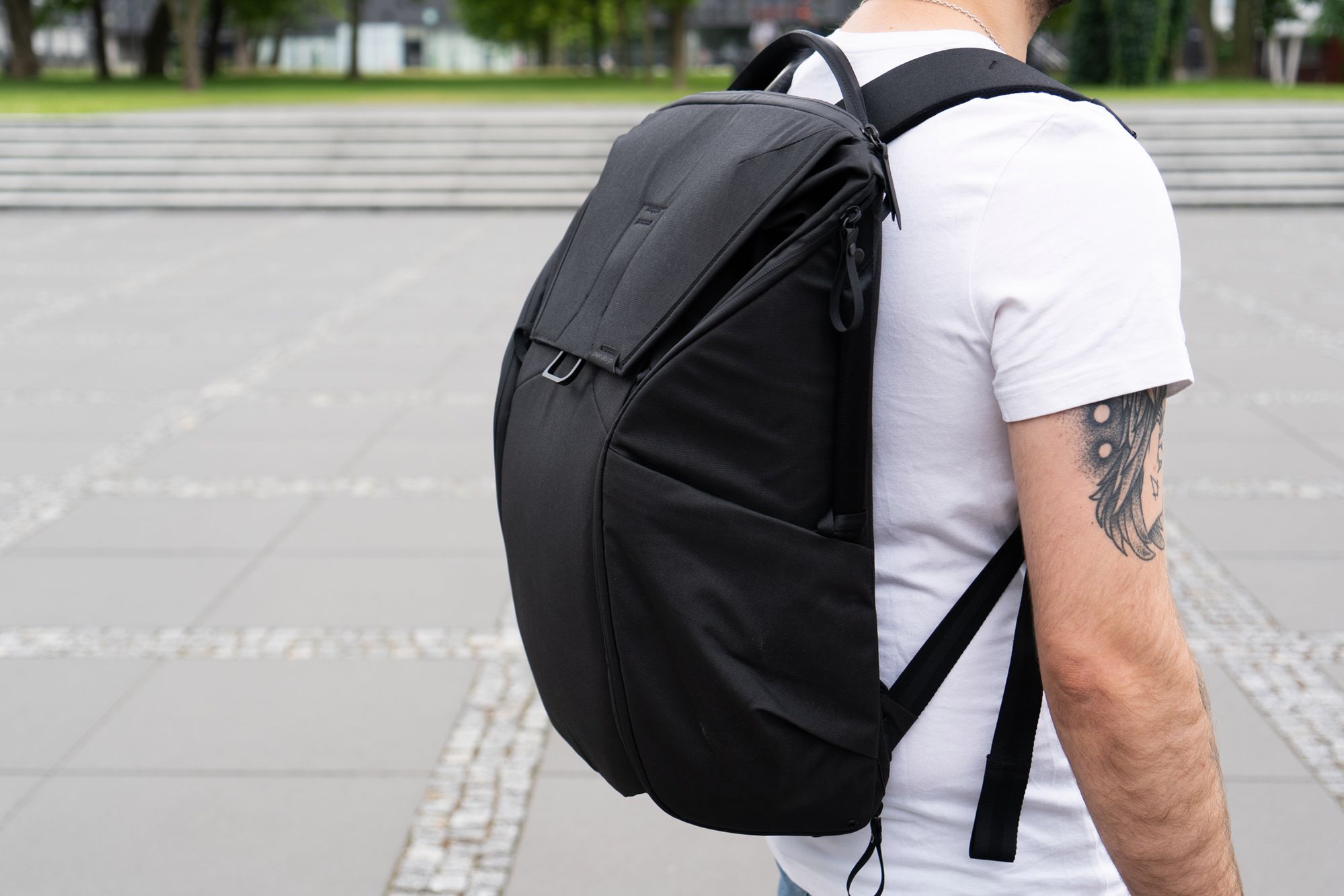 Czarny Peak Design Everyday Backpack 30l już jest. Dotarł do nas przed premierą 5