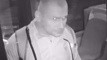 Warszawa: Brutalny atak w autobusie. Policja szuka tego mężczyzny