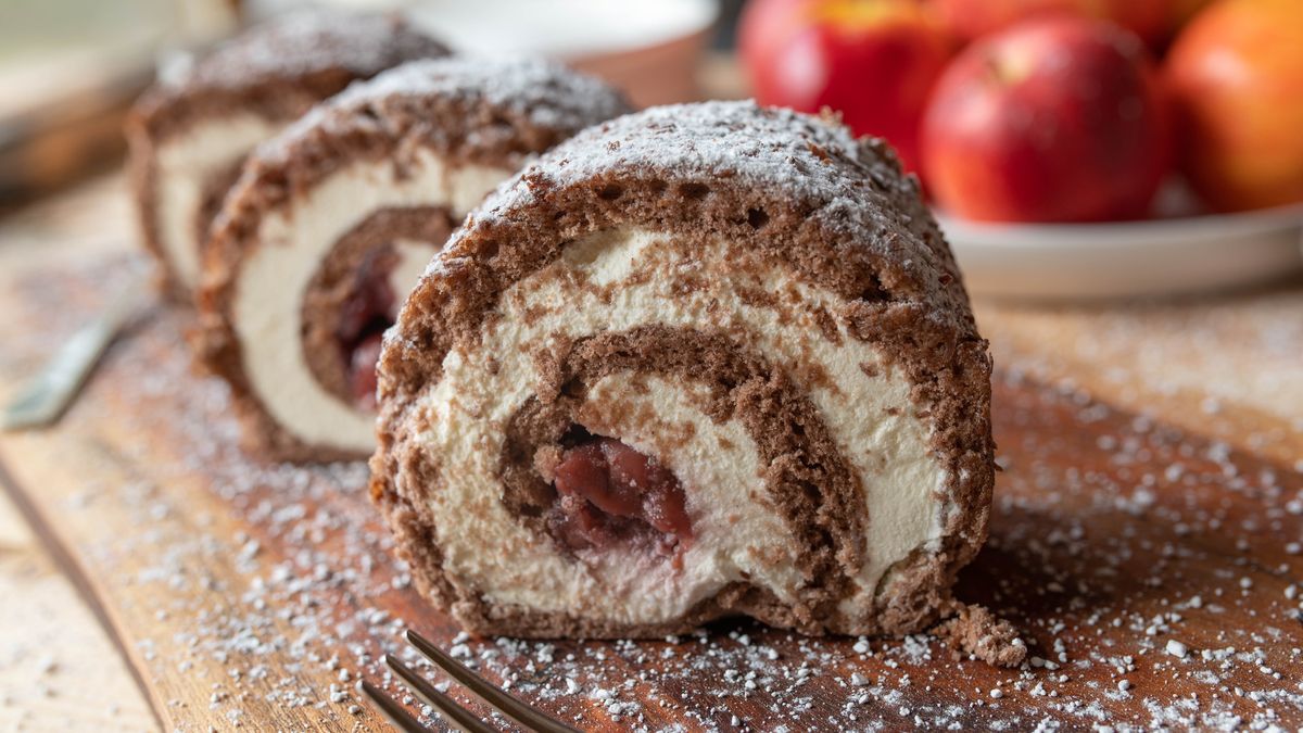 Rolada biszkoptowa, pyszny krem i zero waste owocowy dodatek