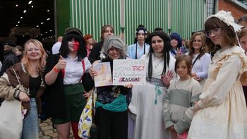 Deszcz nie odstrasza fanów! Tłumy na Targu Japońskim NiuCon we Wrocławiu – zobacz wyjątkowe zdjęcia z wydarzenia