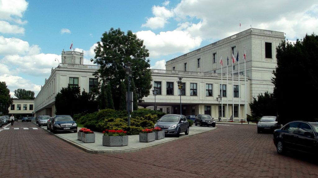 Kancelaria przeanalizowała dokumentację posłów w związku z głośnymi sprawami o rzekome wyłudzanie pieniędzy za przejazdy. 
