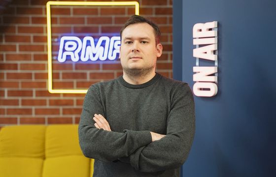 RMF FM zatrudnia nowych dziennikarzy