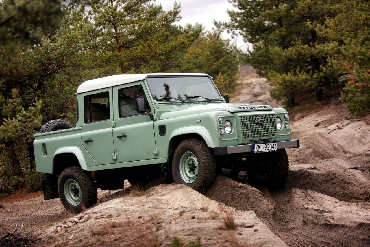 Land Rover Defender 110 Pick-Up od Defender Factory (2020) (fot. Arkadiusz Kwiecień)