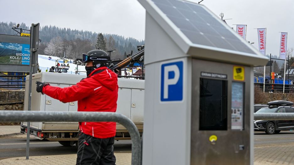 Płatny parking pod Stacją Narciarską Polana Szymoszkowa