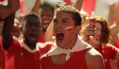 Przemowa do butelek w reklamie Coca-Coli na piłkarskie mistrzostwa świata (wideo)