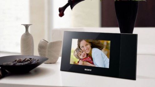 Cyfrowa ramka Sony wydrukuje wyświetlane zdjęcia 1