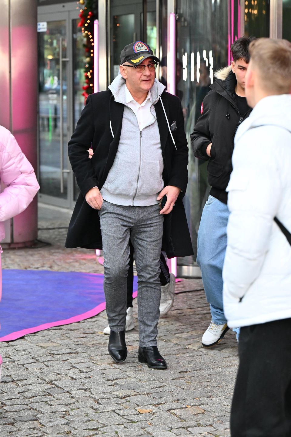 Robert Gonera z synami przed studiem "Dzień Dobry TVN"