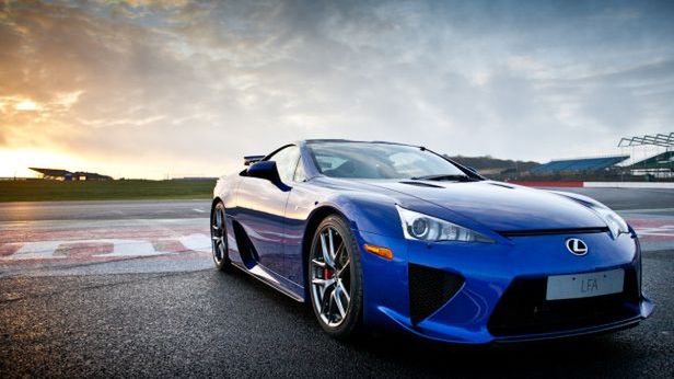 Lexus LFA w Silverstone - konkurs Facebook