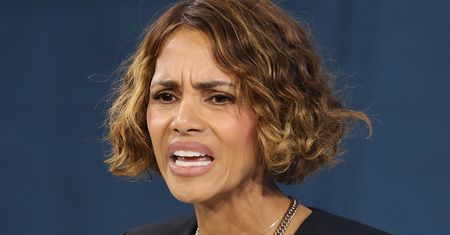 Halle Berry przed laty potrąciła kobietę i UCIEKŁA z miejsca zdarzenia. Potem tłumaczyła się amnezją