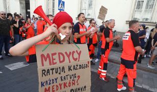 Czy Polacy popierają protest medyków? Jest najnowszy sondaż