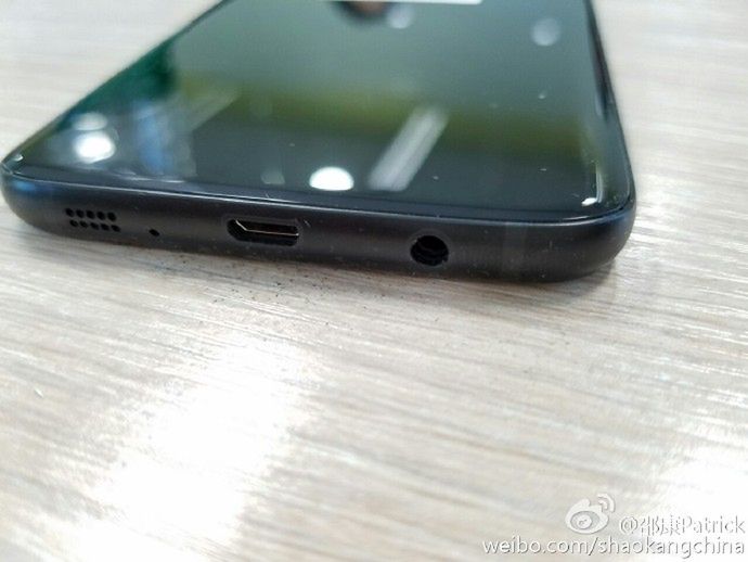 Samsung odpowiada na iPhone'a 7 Jet Black. Oto... jeszcze czarniejszy Galaxy S7 3