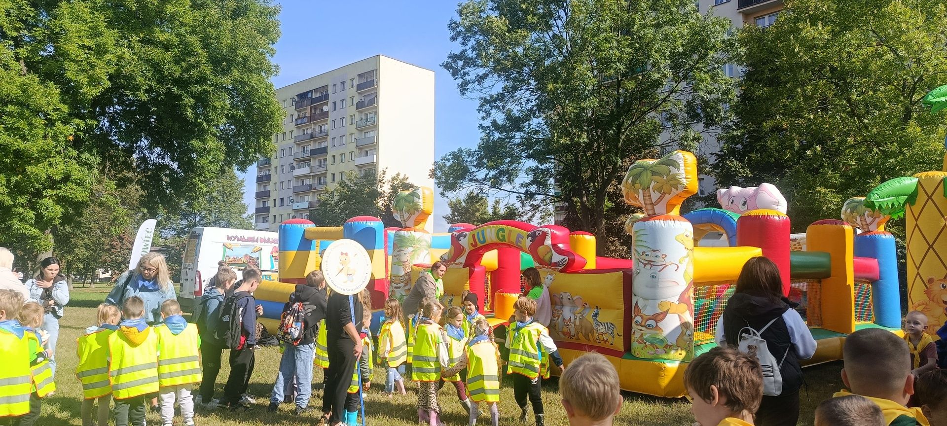 Prawie 1500 osób posprzątało Ostrowiec.