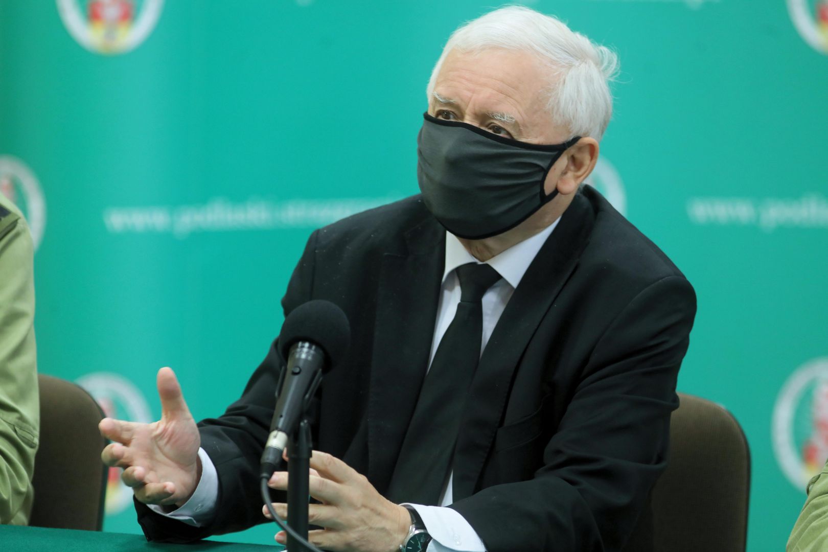 Kaczyński zniknął z Nowogrodzkiej. Co się dzieje?