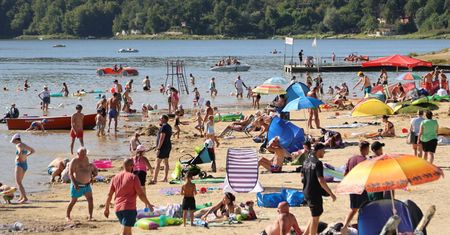 IMGW ostrzega przed upałami. Alerty dla wielu województw