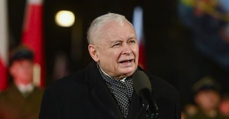 Sprawa Kamińskiego i Wąsika. Kaczyński uderza w Hołownię