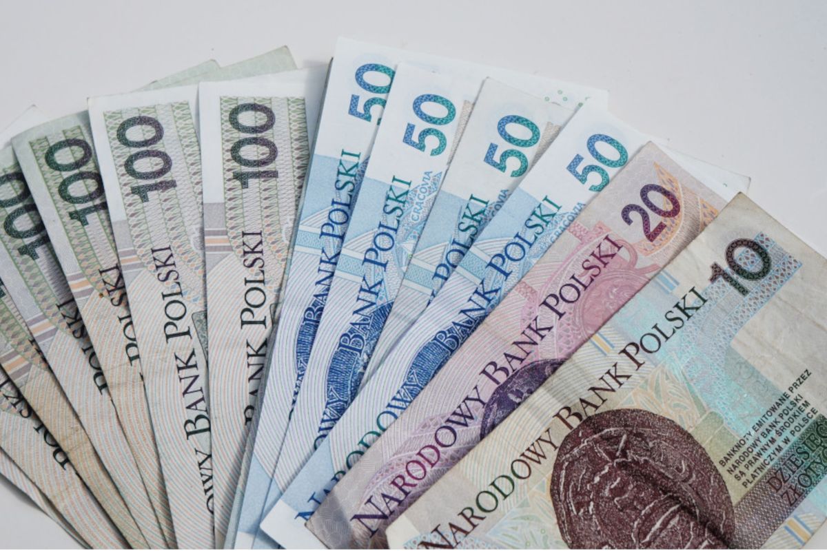 Co zrobić z uszkodzonymi banknotami?