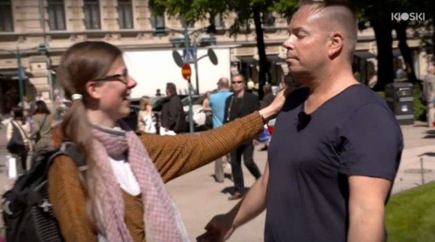Czy odważysz się dotknąć chorego na HIV?