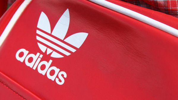 Adidas wystawia na sprzedaż markę Reebok 