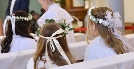 Pieniądze w prezencie na I komunię. To może sporo kosztować