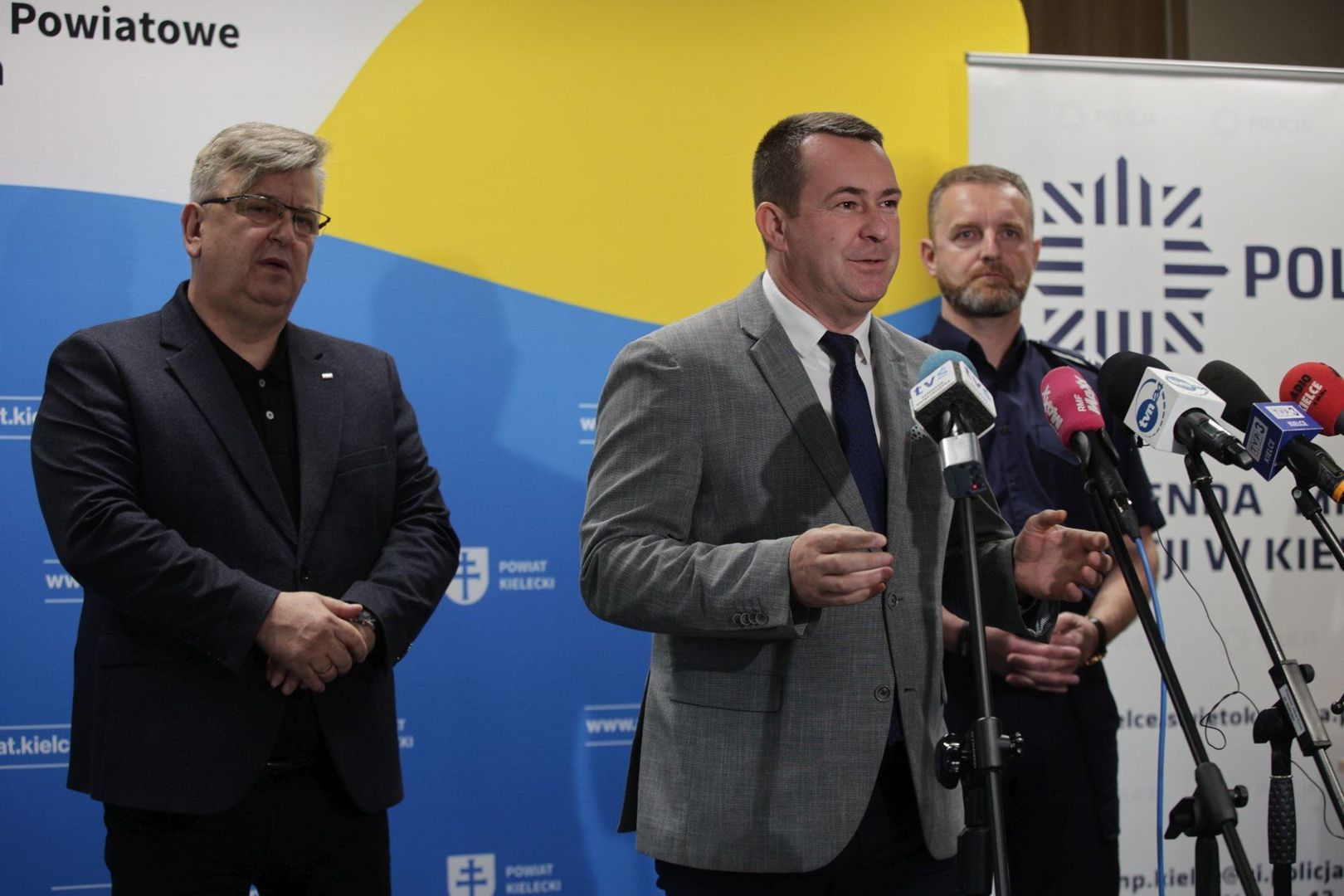 Podczas konferencji mówili Cezary Majcher, członek Zarządu Powiatu w Kielcach.