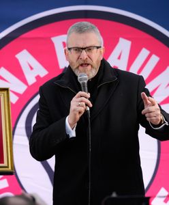 Siostra Brauna nie hamuje się, mówiąc o bracie. Udzieliła wywiadu