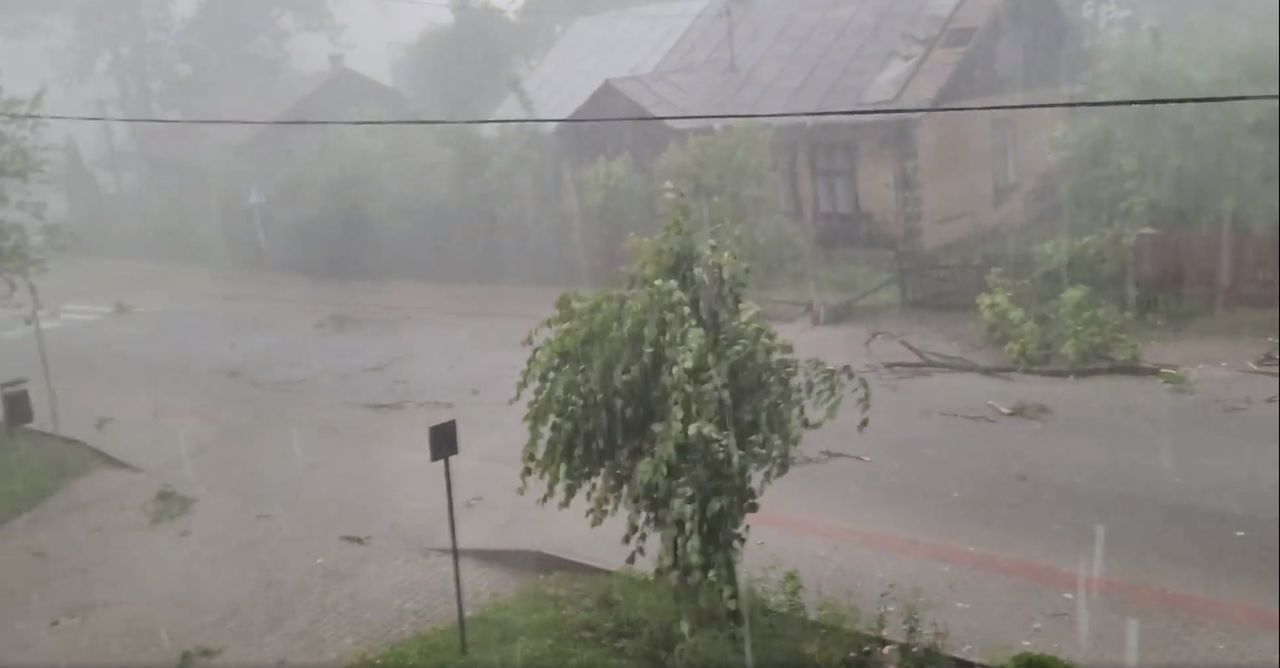 Pogoda. Silne gradobicie i burza. Są ostrzeżenia IMGW