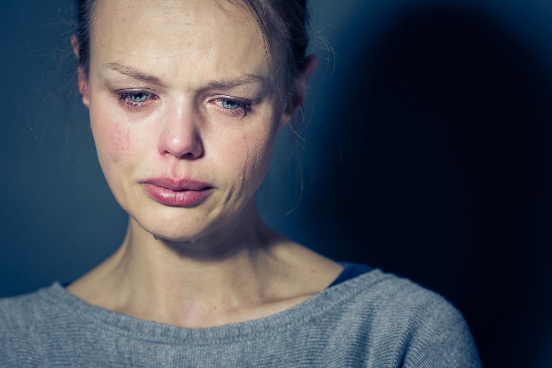 Przemoc domowa, zarówno ta psychiczna, jak i fizyczna może skutkować poważnym uszczerbkiem na zdrowiu ofiary.