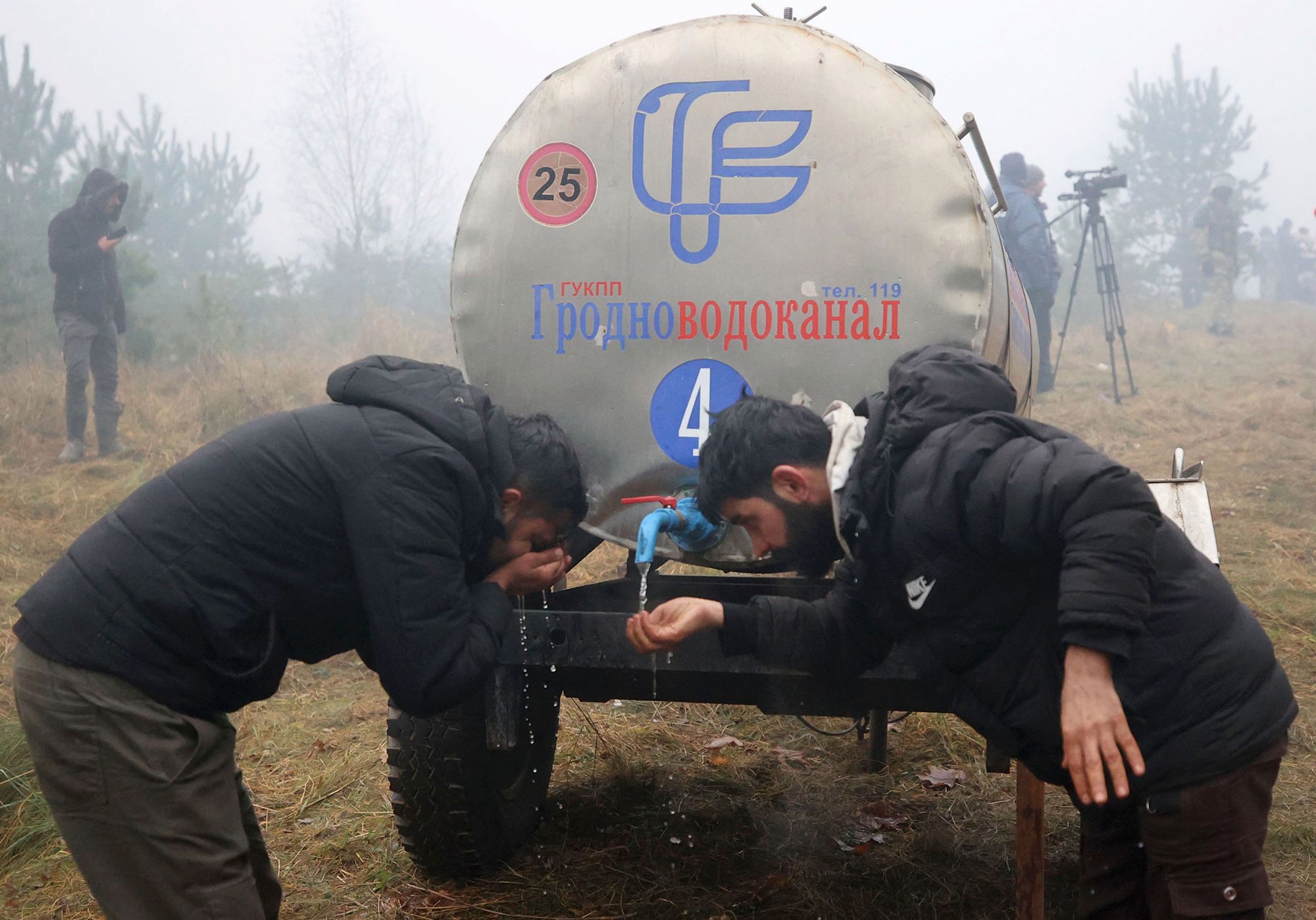 Obraz tragedii: Tak funkcjonują migranci w obozach na granicy białorusko-polskiej 5