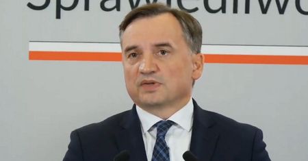 W jakim stanie jest Ziobro? Woś: "modlimy się o to, żeby wygrał"