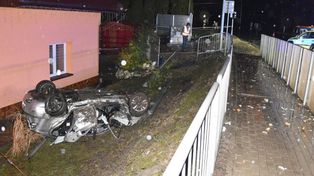 Tuczempy: 20-latek uciekał przed policją. Dachował Seatem