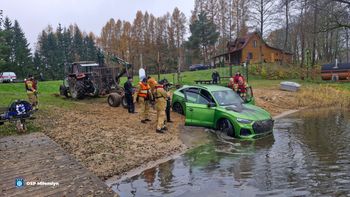 Cena to około 300 tys. zł. Wyłowili go z jeziora na Mazurach