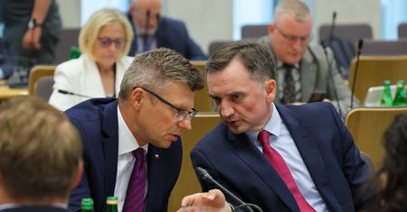"Nie zrzekł się". Głosowanie w sprawie Ziobry coraz bliżej