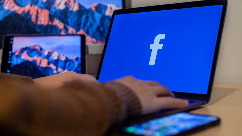 Facebook zapłaci za treści? Zawarto umowę we Francji 