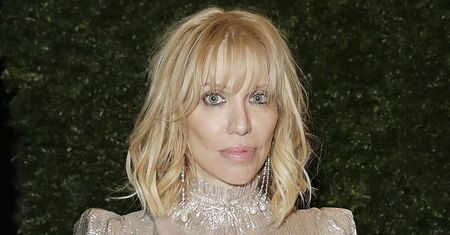 Courtney Love nie ma jeszcze 60 lat. A otrzymała szczepionkę, rzecznik tlumaczy