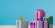 Jakie prezenty na urodziny wybrać? Pomysły na sprawdzone uniwersalne podarunki