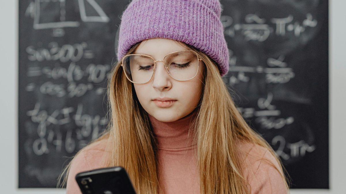 Zakaz smartfonów w szkole wejdzie w życie?