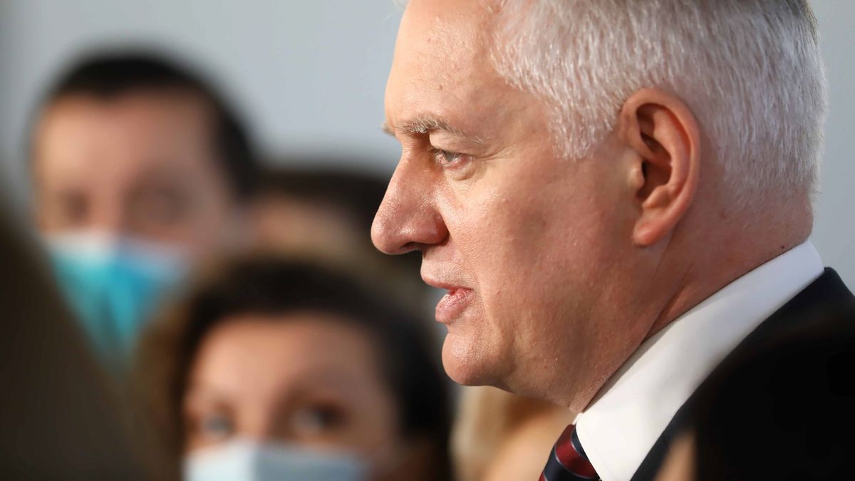 Jaros�aw GowinWarszawa, 12.08.2021. Lider Porozumienia Jaros�aw Gowin podczas konferencji prasowej w Sejmie w Warszawie, 12 bm. (sko) PAP/Rafa� GuzRafa� Guzkonferencja, polityk, polityka, pose�, sejm