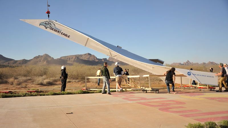 Największy na świecie samolot z papieru startuje [wideo] 1