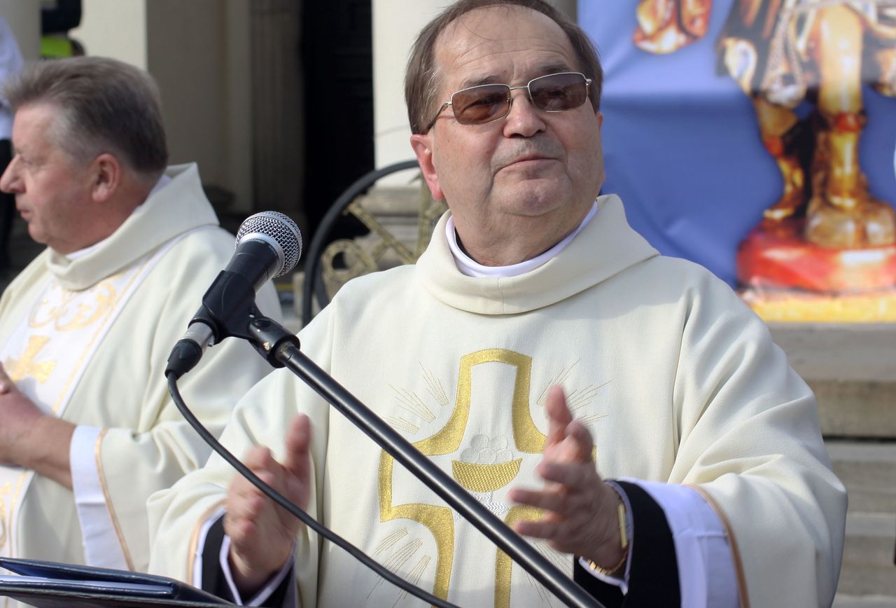 Wiadomo, ile kosztują toalety u Rydzyka. Tutaj nie ma "co łaska"