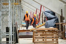 ?�d? buduje stadion ?KS
Fot. Julian Sojka/East News, Lodz, 10.06.2020.  Postep prac na budowie drugiej trybuny na stadionie Lodzkiego Klubu Sportowego.
Julian Sojka
