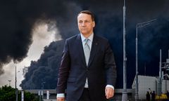 Sikorski stawia sprawę jasno. Wskazał dokładny cel ataków na Rosję