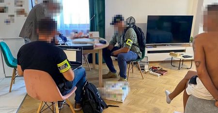 Oszukiwali urzędy w całej Polsce. Straty na 11 mln złotych