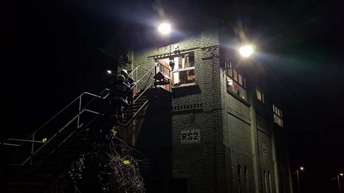 Miejsce pracy pijanego mężczyzny