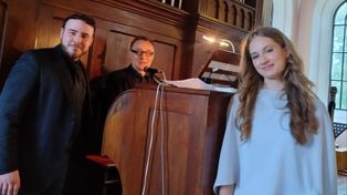 Krystian Ochman wystąpił na koncercie z okazji Dnia Matki w kościele w Przytyku. Na organach zagrał Robert Grudzień