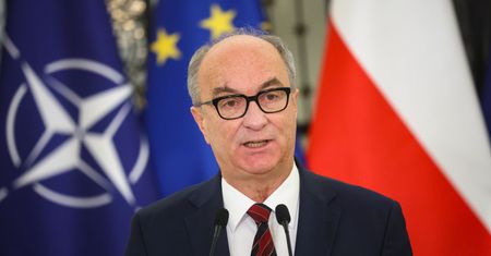 "Nie dam się zastraszyć". Czarzasty odpowiada Nawrockiemu